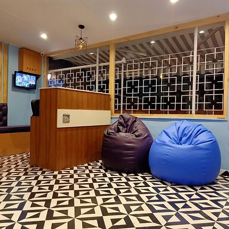 Stay Villa Hostel For Male And Female Mumbai Bagian luar foto