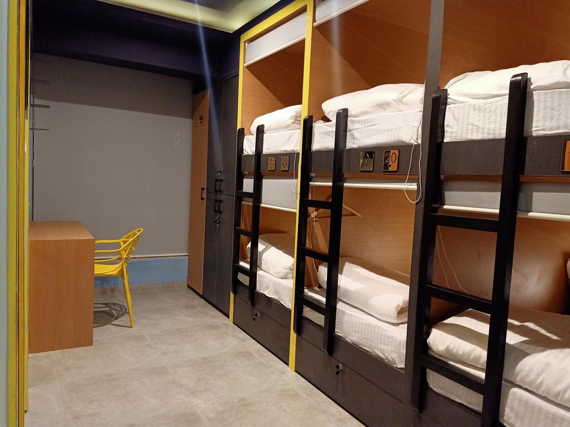 Stay Villa Hostel For Male And Female Mumbai Bagian luar foto