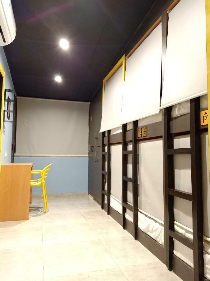 Stay Villa Hostel For Male And Female Mumbai Bagian luar foto